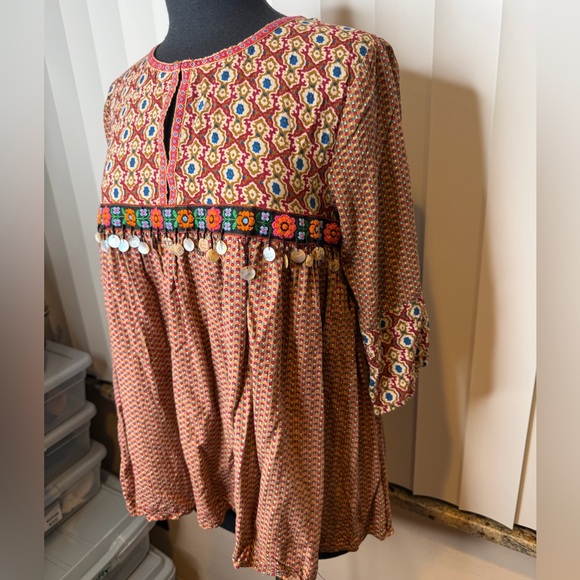 Umgee printed baby doll tunic embroidered sequin trim size Small - Picture 3 of 13